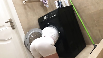 I checked on my stepsister whether it is possible to get stuck in the washing machine