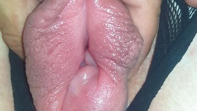 Amazing Cool First-timer Lady Gets Her Yummy Slit Pump Till Climax - She Shrieks Squeals So Noisy - Her Slit Became so Humungous