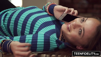 TEENFIDELITY - Holly Hendrix Trades Anal Sex To Get Preggie